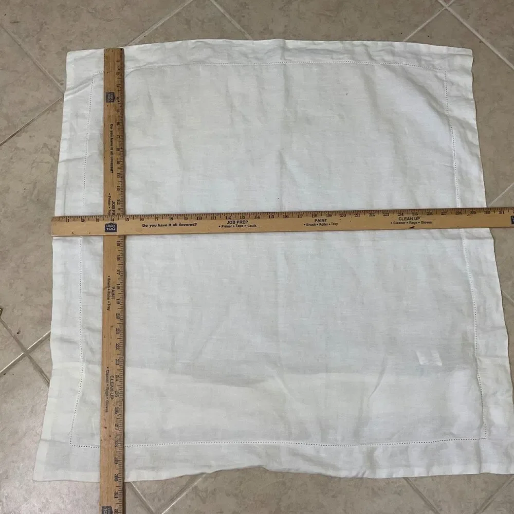 Pottery Barn 100% Linen 1 European Pillow Sham 30”x30” white .